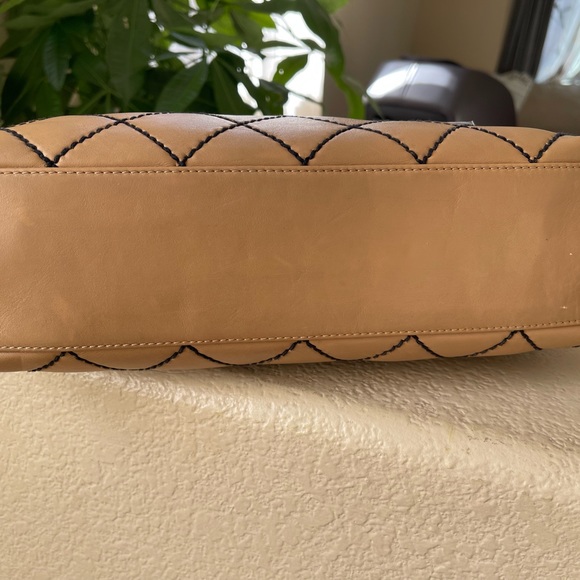 Chanel stitch with card and dust bag. - Picture 3 of 8